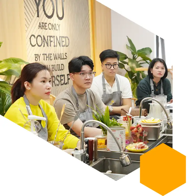 khoa_hoc_pha_che_2.webp_9490